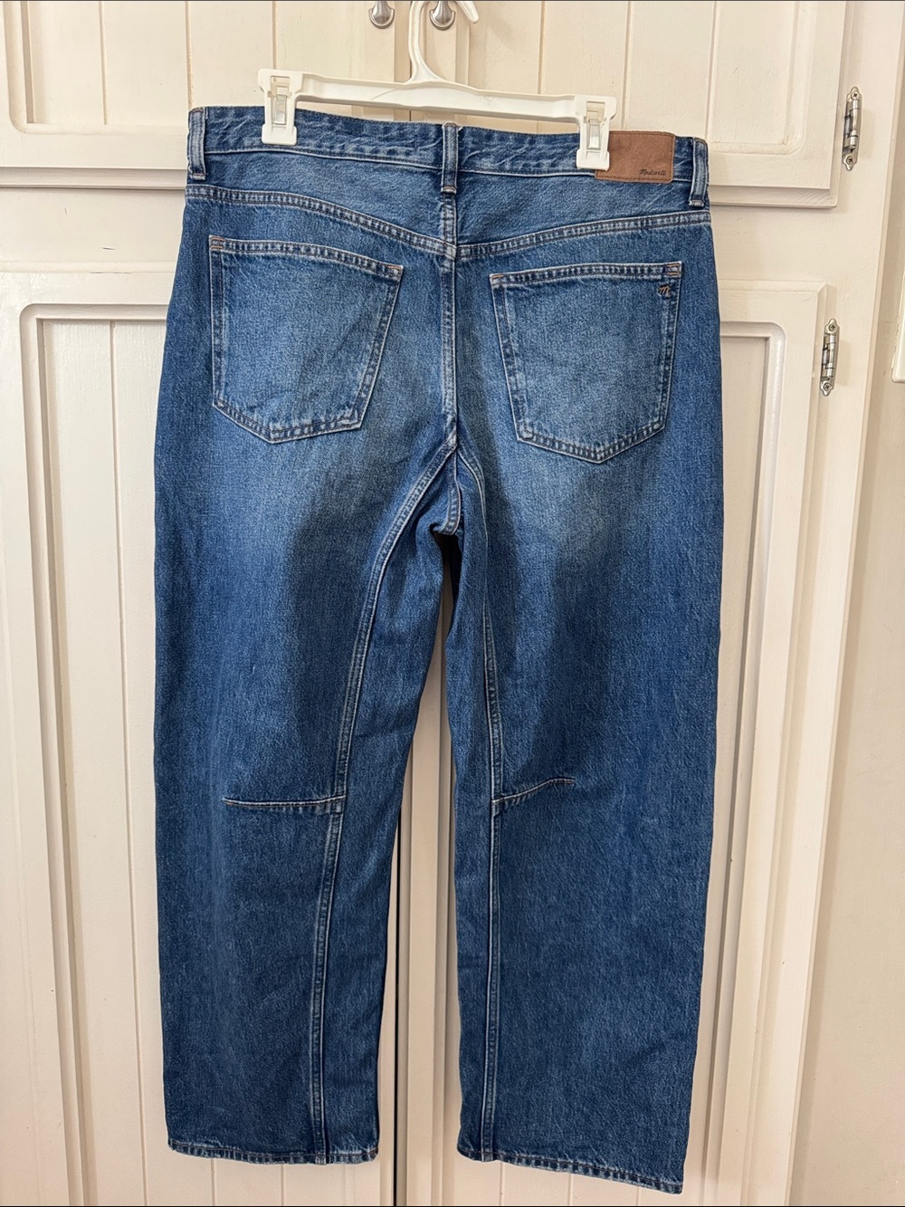 Madewell Darted Barrel Leg Jeans - Picture 4 of 7